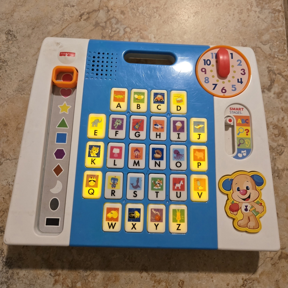 Fisher-Price Laugh & Learn Puppy's A-to-Z Smart Pad